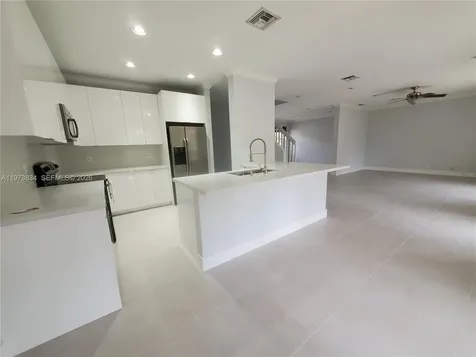1527 Winterberry Weston FL 33327