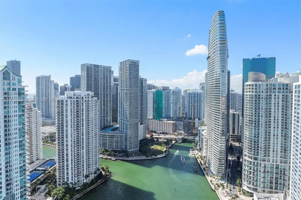 300 Biscayne Boulevard Way Miami FL 33131