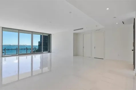 300 Biscayne Boulevard Way Miami FL 33131