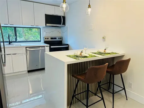 17021 N Bay Road Sunny Isles Beach FL 33160