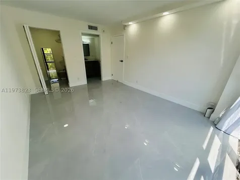 17021 N Bay Road Sunny Isles Beach FL 33160