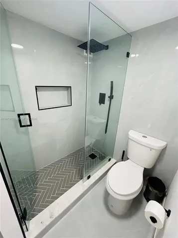 17021 N Bay Road Sunny Isles Beach FL 33160