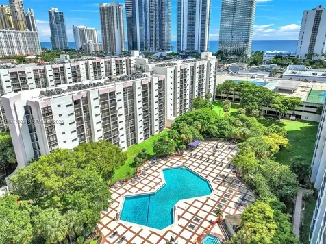 17021 N Bay Road Sunny Isles Beach FL 33160
