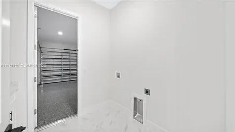 18 NE 11th Lane Cape Coral FL 33909