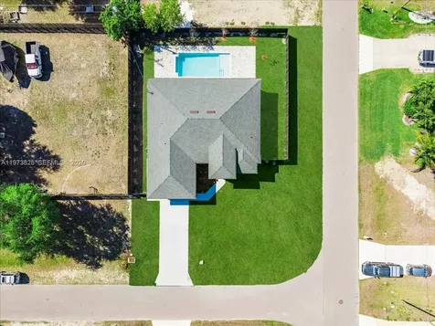 18 NE 11th Lane Cape Coral FL 33909
