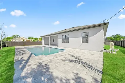 18 NE 11th Lane Cape Coral FL 33909