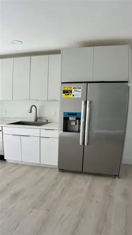 2800 SW 25th Street Miami FL 33133