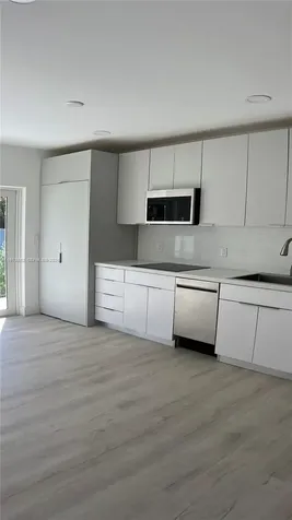 2800 SW 25th Street Miami FL 33133