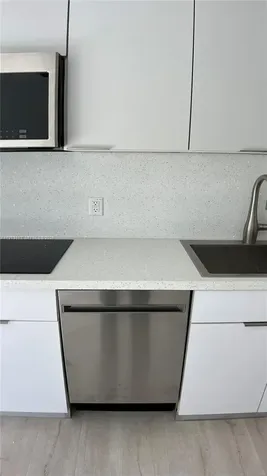 2800 SW 25th Street Miami FL 33133