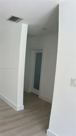 2800 SW 25th Street Miami FL 33133