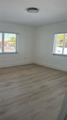 2800 SW 25th Street Miami FL 33133