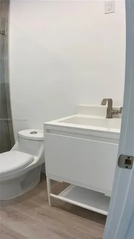 2800 SW 25th Street Miami FL 33133