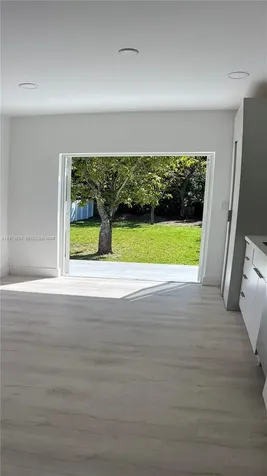 2800 SW 25th Street Miami FL 33133