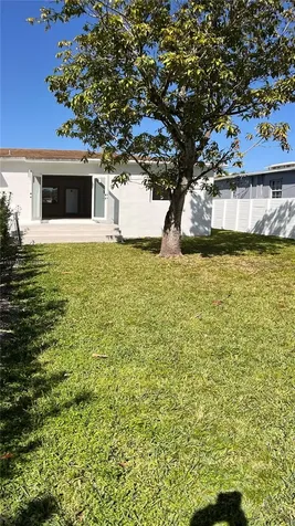 2800 SW 25th Street Miami FL 33133