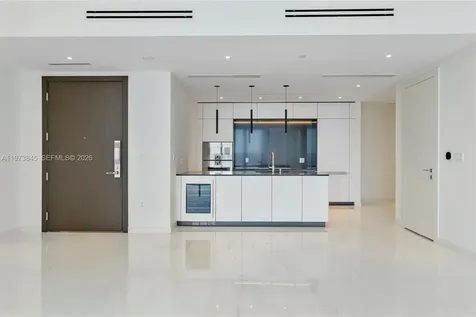 300 Biscayne Boulevard Way Miami FL 33131