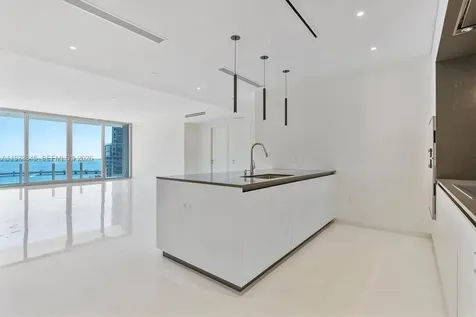 300 Biscayne Boulevard Way Miami FL 33131