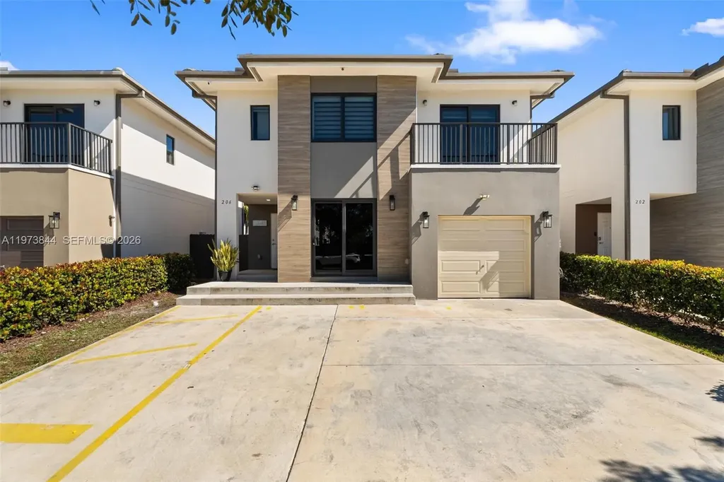 206 NW 11th Court Florida City FL 33034