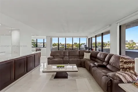 2017 S Ocean Drive Hallandale Beach FL 33009