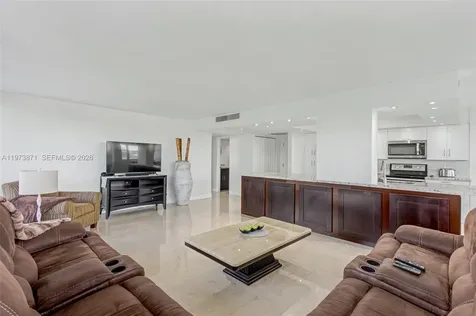 2017 S Ocean Drive Hallandale Beach FL 33009