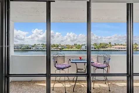2017 S Ocean Drive Hallandale Beach FL 33009