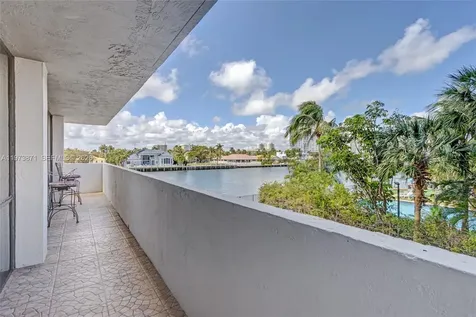 2017 S Ocean Drive Hallandale Beach FL 33009
