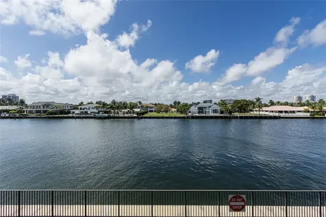 2017 S Ocean Drive Hallandale Beach FL 33009