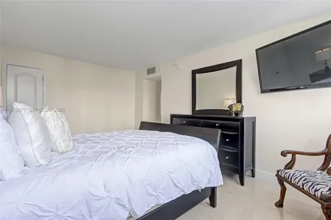 2017 S Ocean Drive Hallandale Beach FL 33009