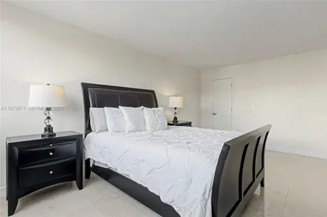 2017 S Ocean Drive Hallandale Beach FL 33009