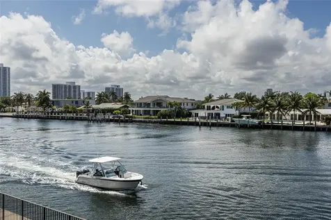 2017 S Ocean Drive Hallandale Beach FL 33009