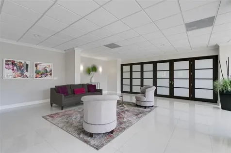 2017 S Ocean Drive Hallandale Beach FL 33009