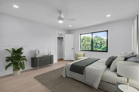 8535 Casa Del Lago Boca Raton FL 33433