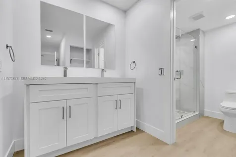 8535 Casa Del Lago Boca Raton FL 33433
