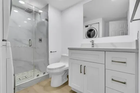 8535 Casa Del Lago Boca Raton FL 33433