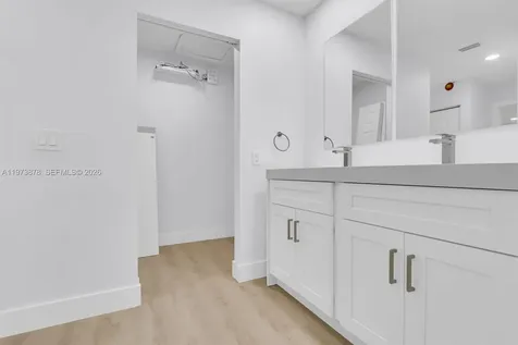8535 Casa Del Lago Boca Raton FL 33433