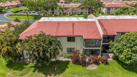 8535 Casa Del Lago Boca Raton FL 33433