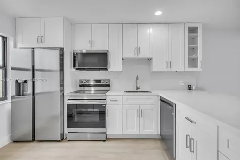 8535 Casa Del Lago Boca Raton FL 33433