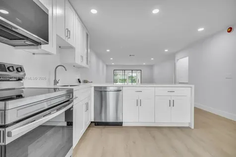 8535 Casa Del Lago Boca Raton FL 33433