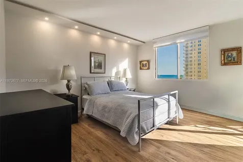 520 Brickell Key Drive Miami FL 33131