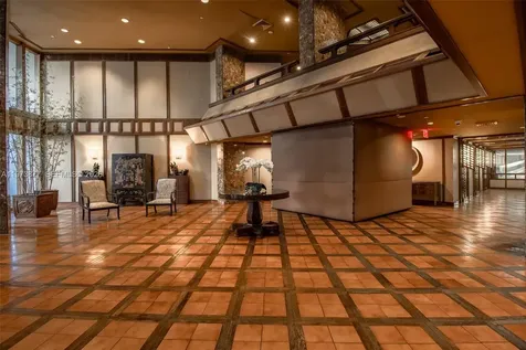 520 Brickell Key Drive Miami FL 33131