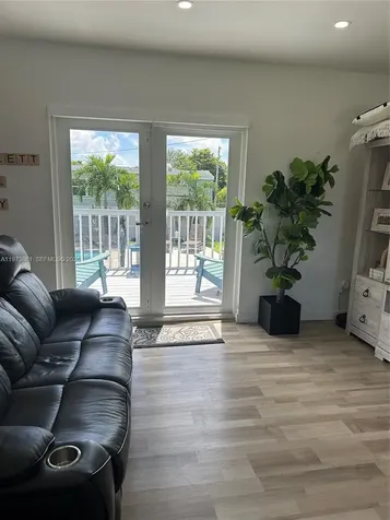 2401 SW 83rd Avenue Miami FL 33155