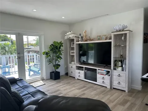 2401 SW 83rd Avenue Miami FL 33155