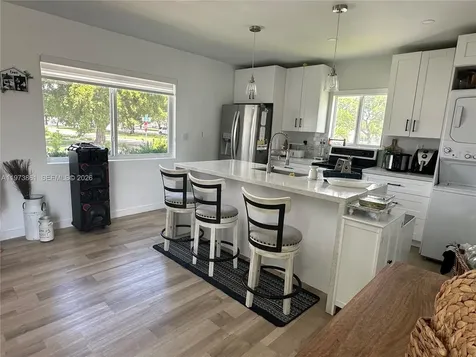 2401 SW 83rd Avenue Miami FL 33155