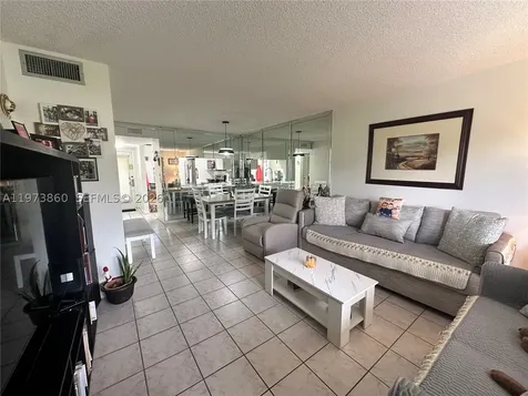 10434 Sunrise Lakes Boulevard Sunrise FL 33322