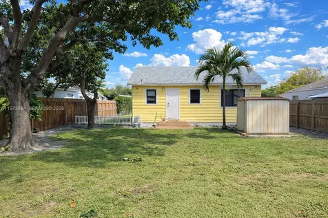 2330 Scott Street Hollywood FL 33020