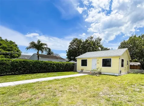 2330 Scott Street Hollywood FL 33020