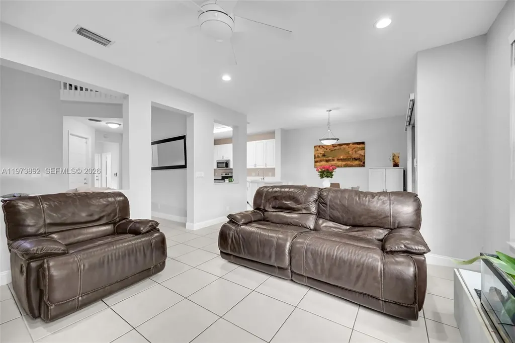 5731 NW 120th Avenue Coral Springs FL 33076