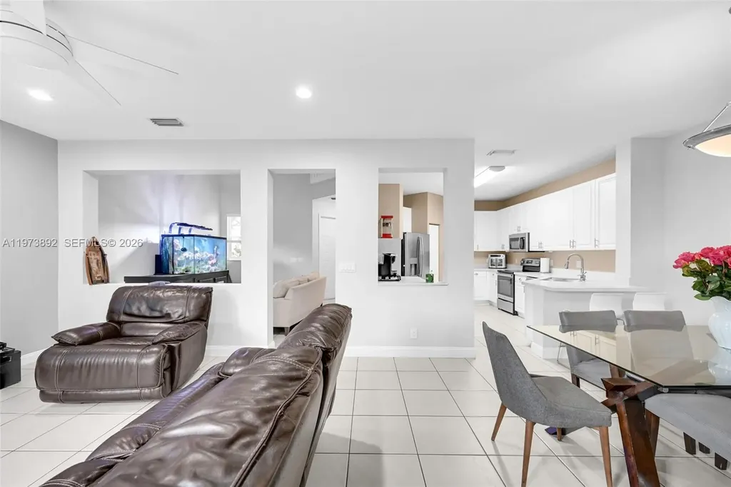 5731 NW 120th Avenue Coral Springs FL 33076