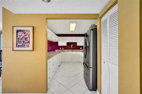 17700 N Bay Road Sunny Isles Beach FL 33160