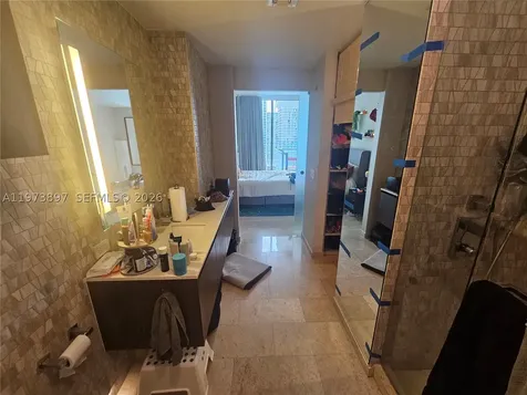 68 SE 6th Street Miami FL 33131