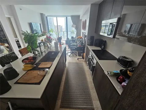 68 SE 6th Street Miami FL 33131
